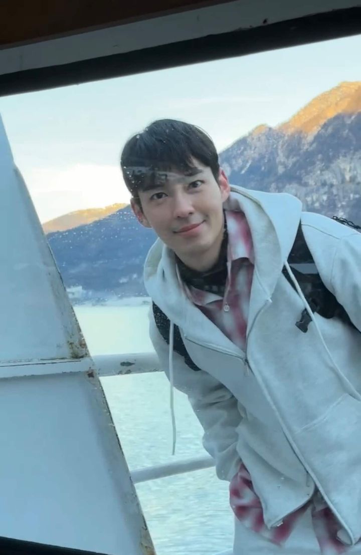 @_devinchen 穿重磅厚棉直筒長褲 第2張