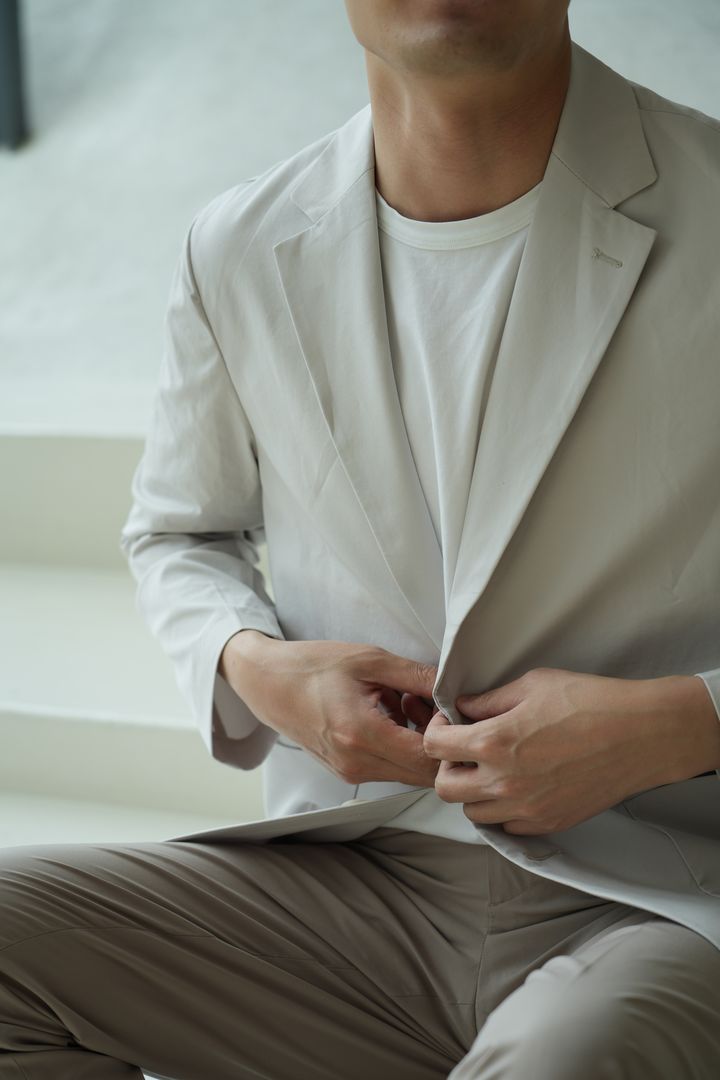 @𝙒𝙚𝙗𝙚𝙧𝙑𝙞𝙗𝙚𝙨 穿都會彈力西裝外套 第4張